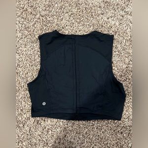 Black Lululemon crop tank